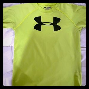 Under Armour Youth Medium Shirt